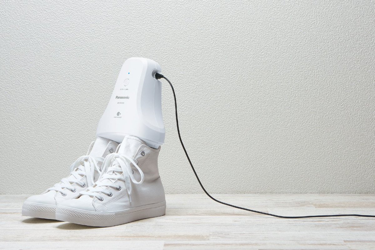 pressecitron's tweet photo. #Panasonic lance un produit qui supprimer les mauvaises odeurs des chaussures ! https://t.co/Jbl5bJpzCG https://t.co/zLqUJrrU60