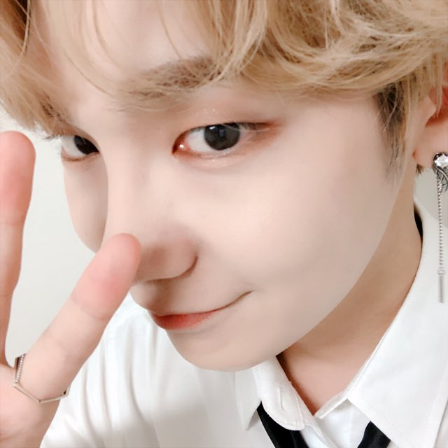 오늘 만나서 반가웠어요❤️
집까지 조심히 가시고 저녁 잘 챙겨 먹어요!
앗!!! 그리고 오늘 밤에도 맨발의 디바 본방사수 아시죠?? 함께 해용~~~

#켄타 #KENTA #SBS #맨발의디바 #하루