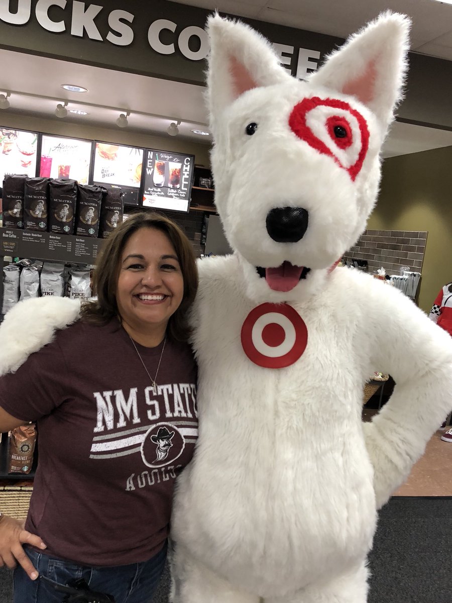 CSoniaTGT's tweet photo. We just finished hosting another great event for our NMSU students. Thanks to the team that made it all happen. #T0769 #LasCruces #GoAggies #MoveinWeekend https://t.co/7hYB2JVZCK