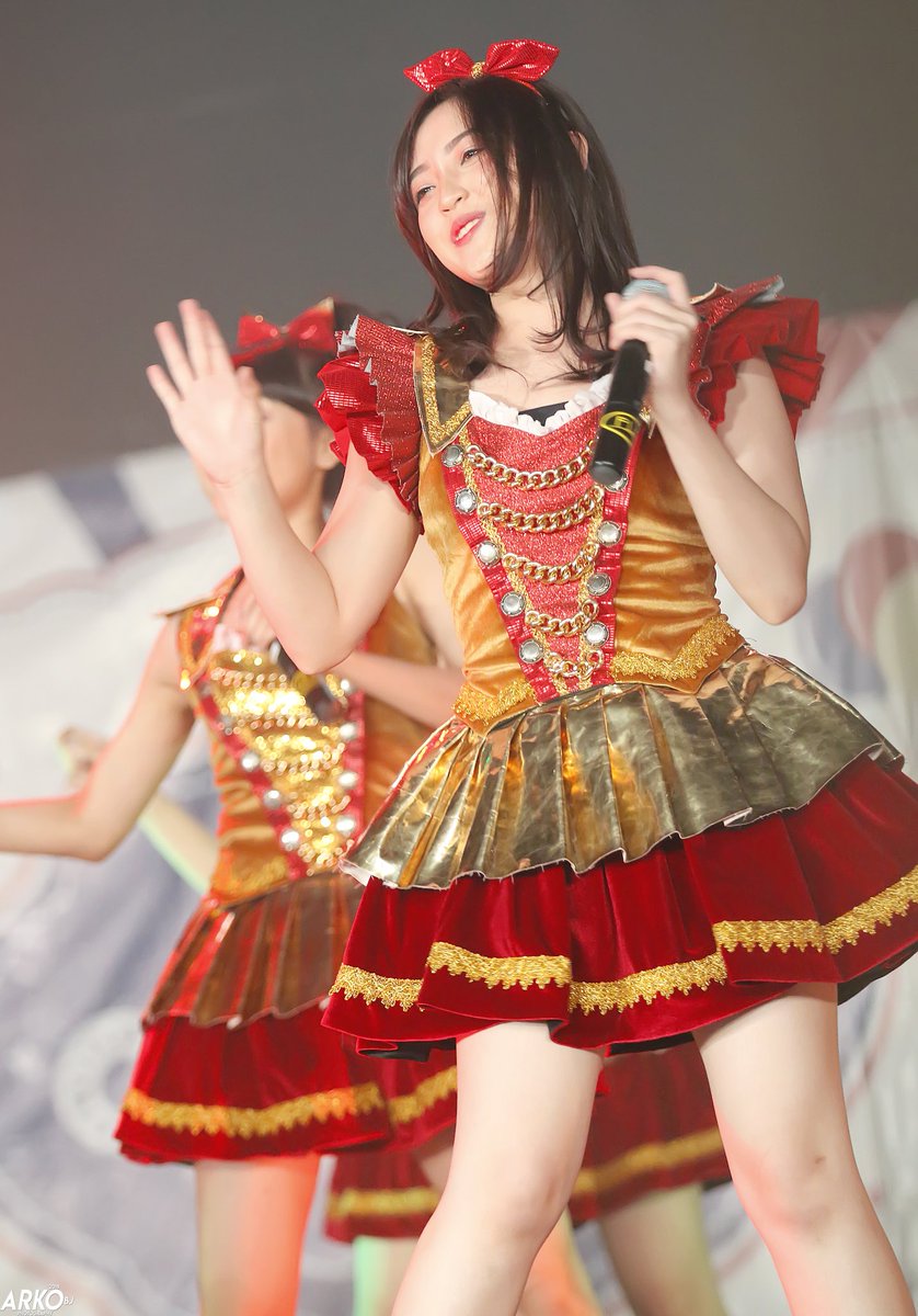 Bunda yang ceria 😊 @Naomi_JKT48