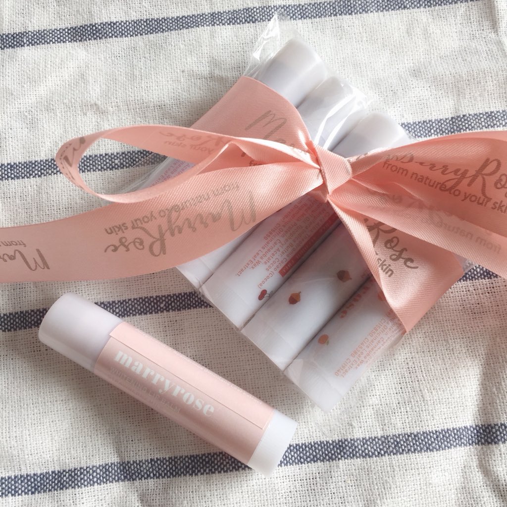 harib0bo's tweet photo. preview ♡̫ marryrose
ได้มาแล้วว tinted lip balm ที่ทุกคนหวีดกัน น่ารักมากๆ ชอบแพคเกจจิ้งสุด ยังไม่ได้ลองใช้แต่แอบปาดหลังมือนิดนึง ไว้มารีวิวเต็มๆนะค้าบ อาจจะช้าหน่อยเพราะไม่สบาย เดะหายแล้วรีบถ่ายรีวิวเบย ; - ; 
ps. แบรนด์น่ารักม้าก แถม strawberry milk มาให้ด้วย ขอบคุณนะค้าบ🤟🏻 https://t.co/pAewMbAjmP