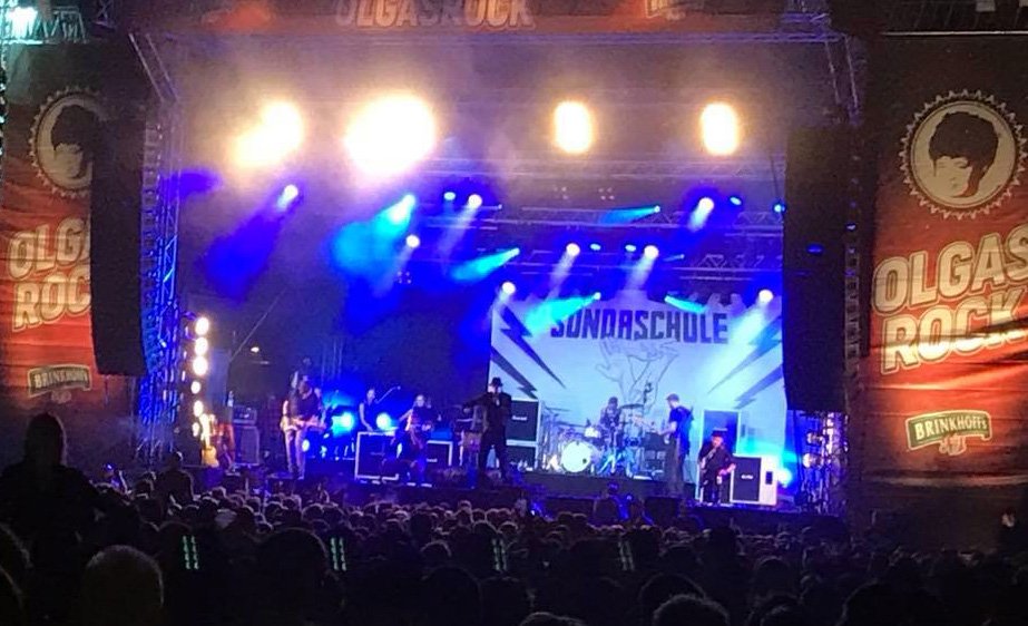 .<a href="/olgasrock/">olgasrock</a>: Super Festival. Mit <a href="/SONDASCHULE/">SONDASCHULE</a> ein fantastischer Schlussact. Tolle Stimmung bei bestem Wetter. Man kann sich schon auf nächstes Jahr freuen! #Oberhausen