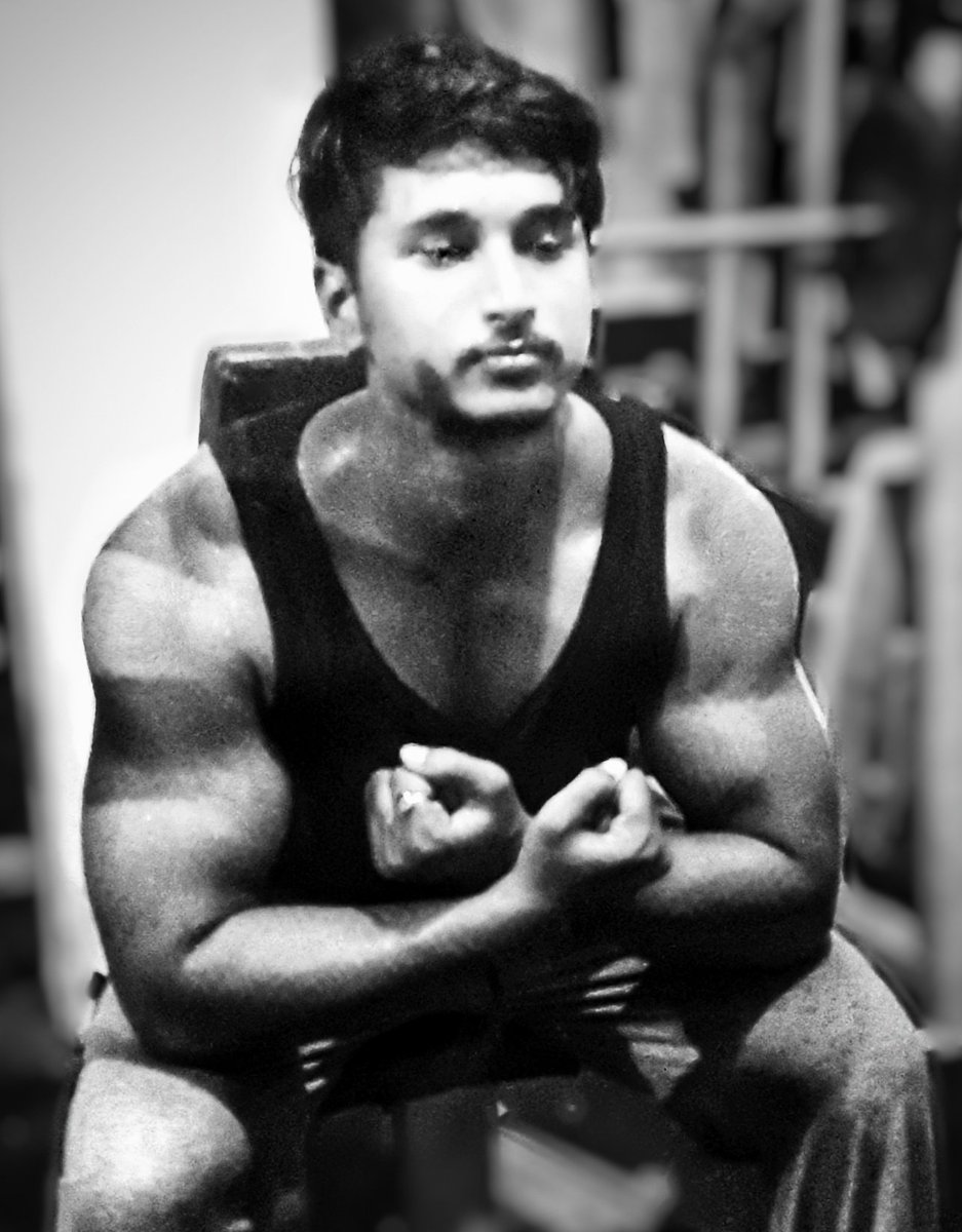 heyaxat's tweet photo. Savage or beast?? 🤔
Thanks to @Bodybuildingcom 🙏🙏🌟
#SundayMorning #savage #motivation #fitness
#MorningRushIB #life #SPOTLIGHT #BuildYourBody #Bodybuildingcom https://t.co/cAlW8C1SHI