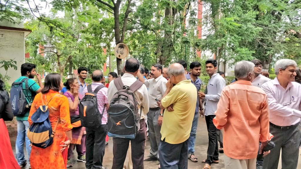 FTIIOfficial's tweet photo. Day 2 | #FTIIOpenDay
Join us at #FTII for a Campus Tour and #PhotoExhibition organised by @NFAIOfficial #FTIIOpenDay #OpenDay #Pune https://t.co/mYw9tXizMI