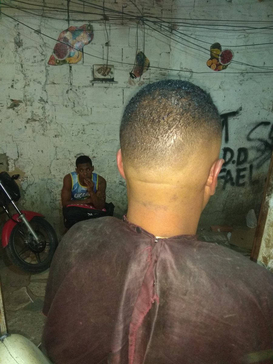 romualdo_diogo's tweet photo. Arte do cortes💰✂️📏💯 https://t.co/bv5b8ku7NK