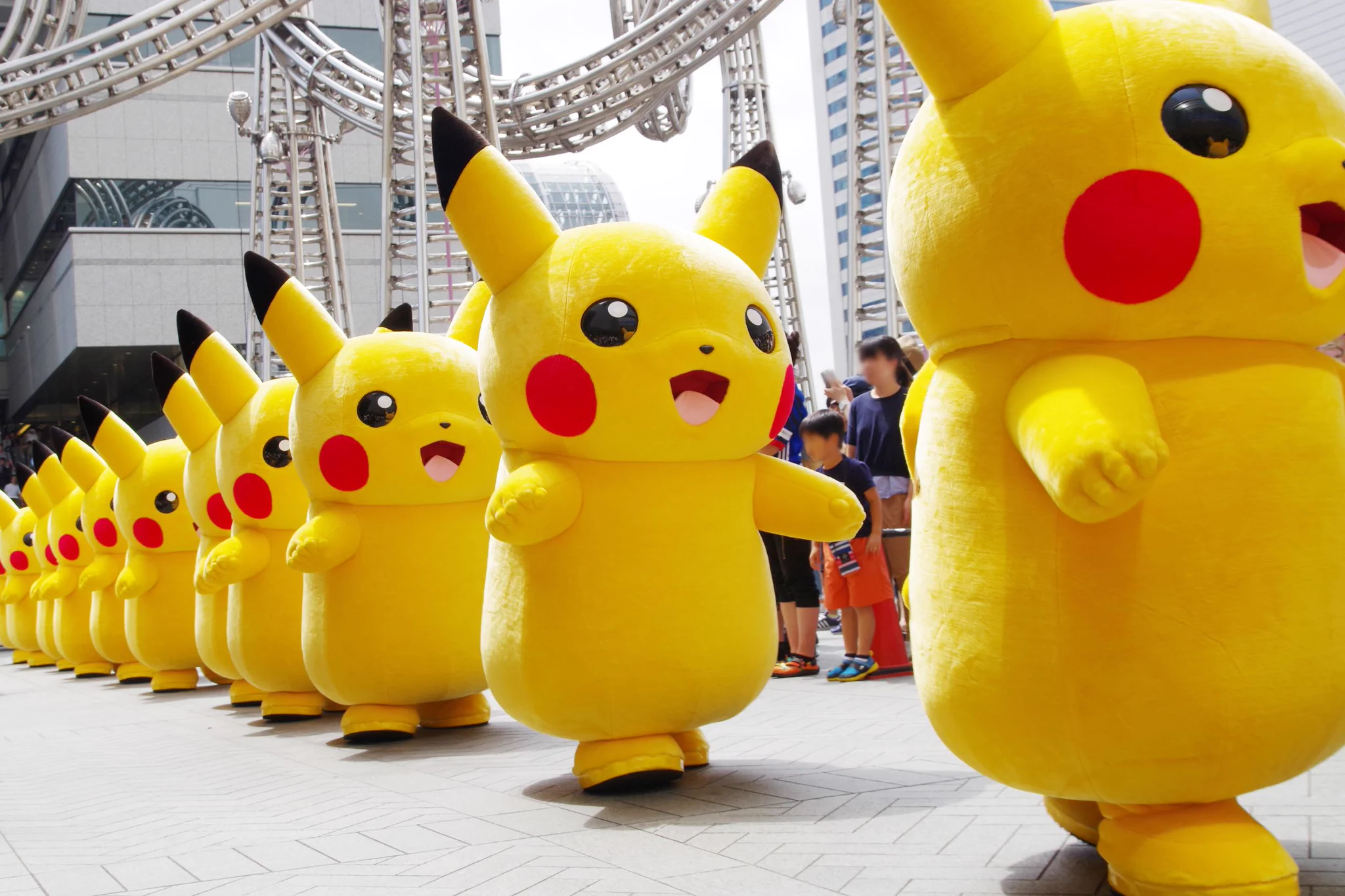 ポケモン公式 v službe X: „横浜みなとみらいで開催中の「ピカチュウ
