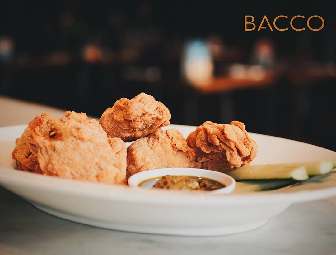 MangiolaD's tweet photo. Grab your friends and eat yummilicious chicken wings together only at BACCO. Bring your snacking game time to another level
#baccojakarta #chicken #jakartafooddestination #jakartafood #jakartafoodies #jakartadining #jakartarestaurants #jakartabar #instafood #yummy #delicious #eat https://t.co/CAaZuVSRHE