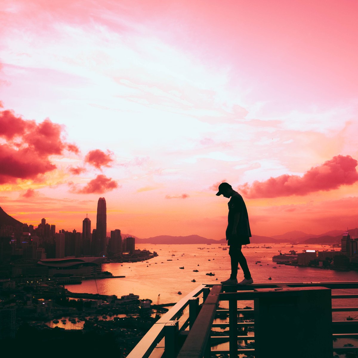 chatmehappy's tweet photo. Tired of being alone? Wondering if you'll ever find "the one"? Ready to #meet someone new? Make a new friend today at https://t.co/mrhcFBdLGy https://t.co/nCFBGmTgDg