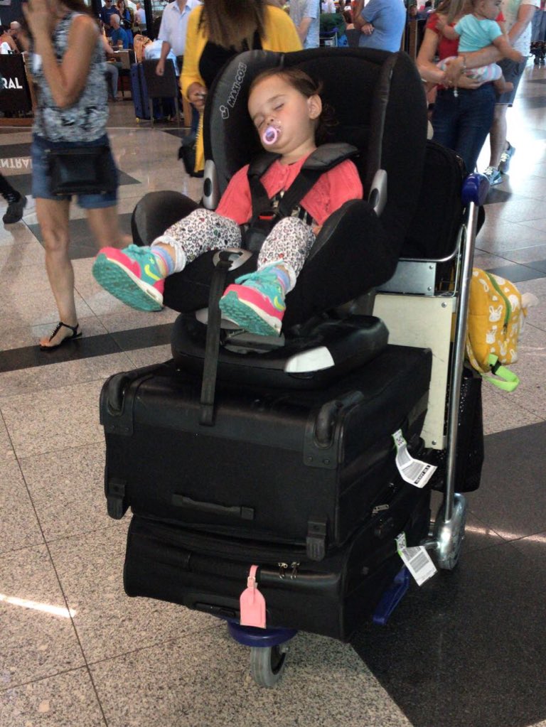 GraceGoldstone's tweet photo. @SadieGoldstone @LouisGoldstone @Moandjules1 @Ryanair @STN_Airport Dunno about you lot, but I’ve landed! https://t.co/vipVzYEzBC
