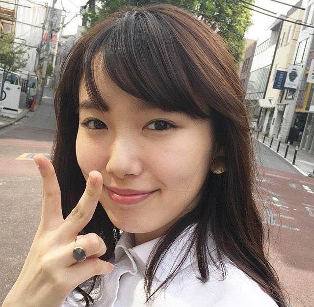 Uzivatel すころてゃん Na Twitteru 飯豊まりえちゃん可愛くないっていう人が多いから加工してみた 加工って言っても目の大きさとかは変えてなくてメイクだけ え 可愛すぎない メイクの問題じゃ