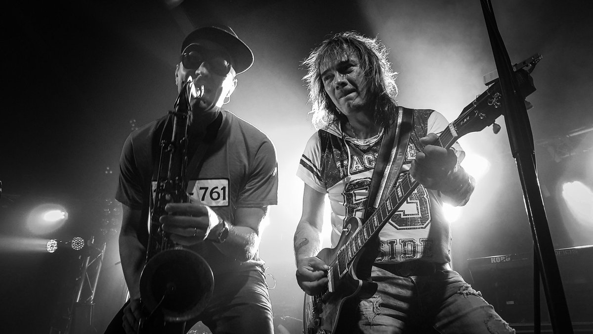 Kerta kiellon päälle ja se olisi Popedakesä paketissa. Olipahan unohtumaton kesä! Kiitos <a href="/CostiPopeda/">Costi Hautamäki</a> ja kumppanit. #popeda #kalajoki #merisärkkä #popedakesä #syksyäodotellessa #kuumakesä