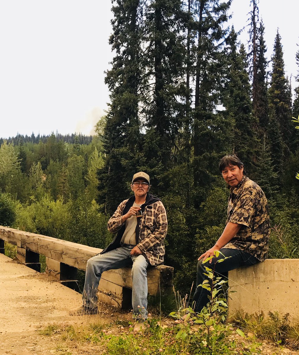 ga_richardson's tweet image. While checking out #FallRiverFire 50km north of #TaklaLanding, interesting to see fossils indicating our mountainous home was once under water!  #palaeontology #TaklaLake