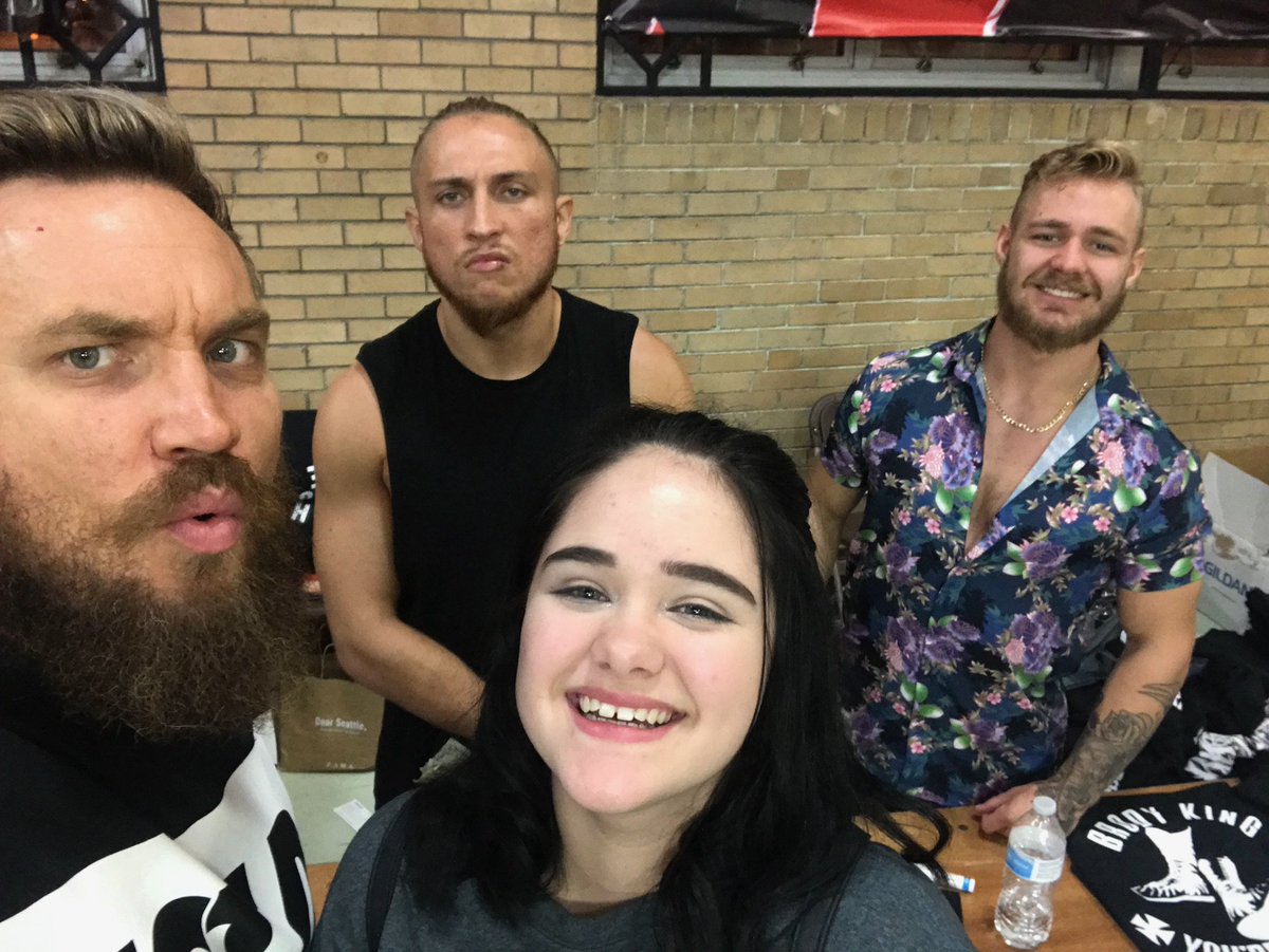 lonelyheartally's tweet photo. Oof❤ #PROGRESSChicago @PeteDunneYxB @Tyler_Bate @trentseven @MandrewsJunior @Flash_Morgan @ThisIs_Progress I had so much fun❤ https://t.co/STZF9RWBz6