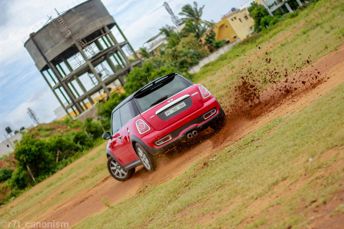 richierich981's tweet photo. Mini doesn't mean weak.
#minicoopers #mini #minisofinstagram #minisofthegram #minisofengland #cooper #coopersoftheworld #coopernation #r56 #notnormal #minicoopersr56 #drift #drifting #driftnation  #automotivephotography #actionphotography #photographers_of_ #r7t_canonism https://t.co/xHqWvh3TkE