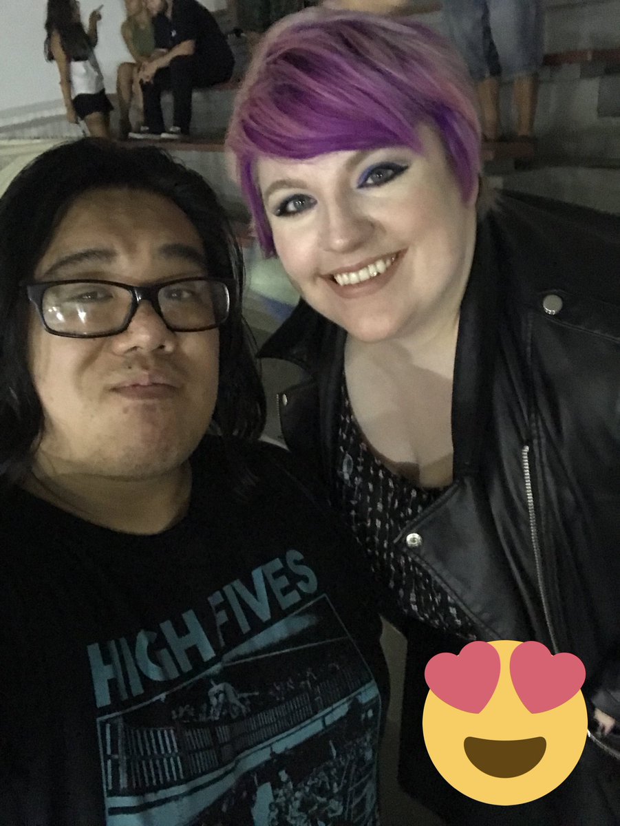 BSilverio20's tweet photo. @ThisIs_Progress brings people together. #Wrestlefriends #PROGRESSChicago #CoastToCoast https://t.co/NWATOt97jo