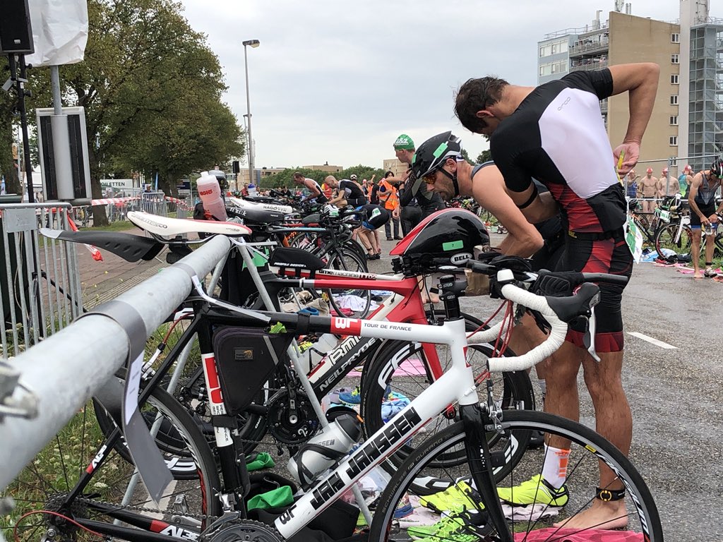 UnityNu's tweet photo. Op @DeBaanderij in #Leiderdorp is op dit moment de Triathlon bezig. @JoostenWillem gaf het startsein. https://t.co/ZjVOmjtEB1