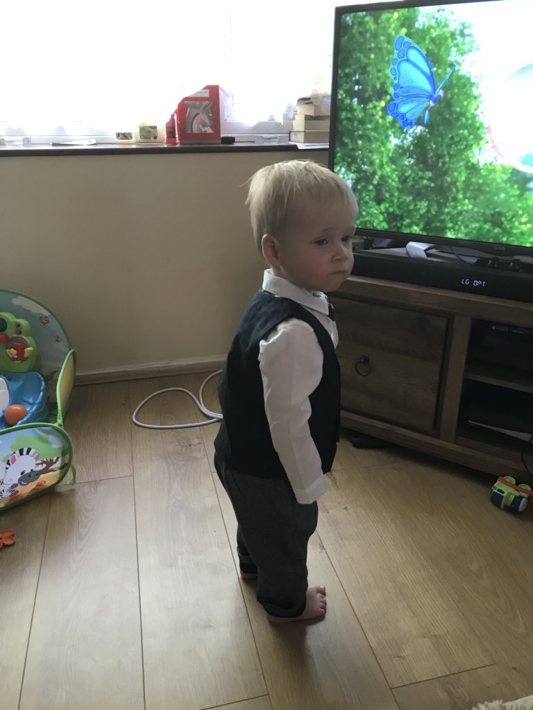 Nice wedding yesterday. Time for a chill today now... 😴 #Baileywedding