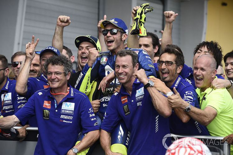 Belajar_Trading's tweet photo. Manajemen Yamaha Minta Maaf ke Rossi dan Vinales https://t.co/IqJuK7WQ2s https://t.co/tsqSAhqpIF