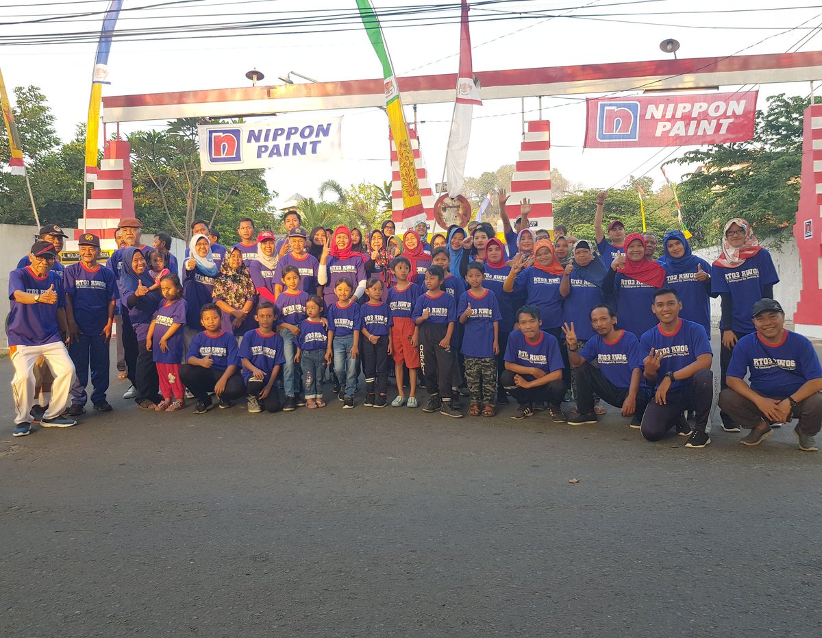 PakRT03's tweet photo. Didalam tubuh yg sehat terdapat jiwa yg kuat ... Jalan Sehat warga @PakRT03 #RT03 #RW06 @kelkembangarum @Kec_SMGBarat @PemkotSmg @PemkotSemarang @hendrarprihadi @ganjarpranowo #AsianGames2018 hok aa hok eee.... #HUT73RI #HUTJateng68 #gapurakembar https://t.co/gp62jeUIxe