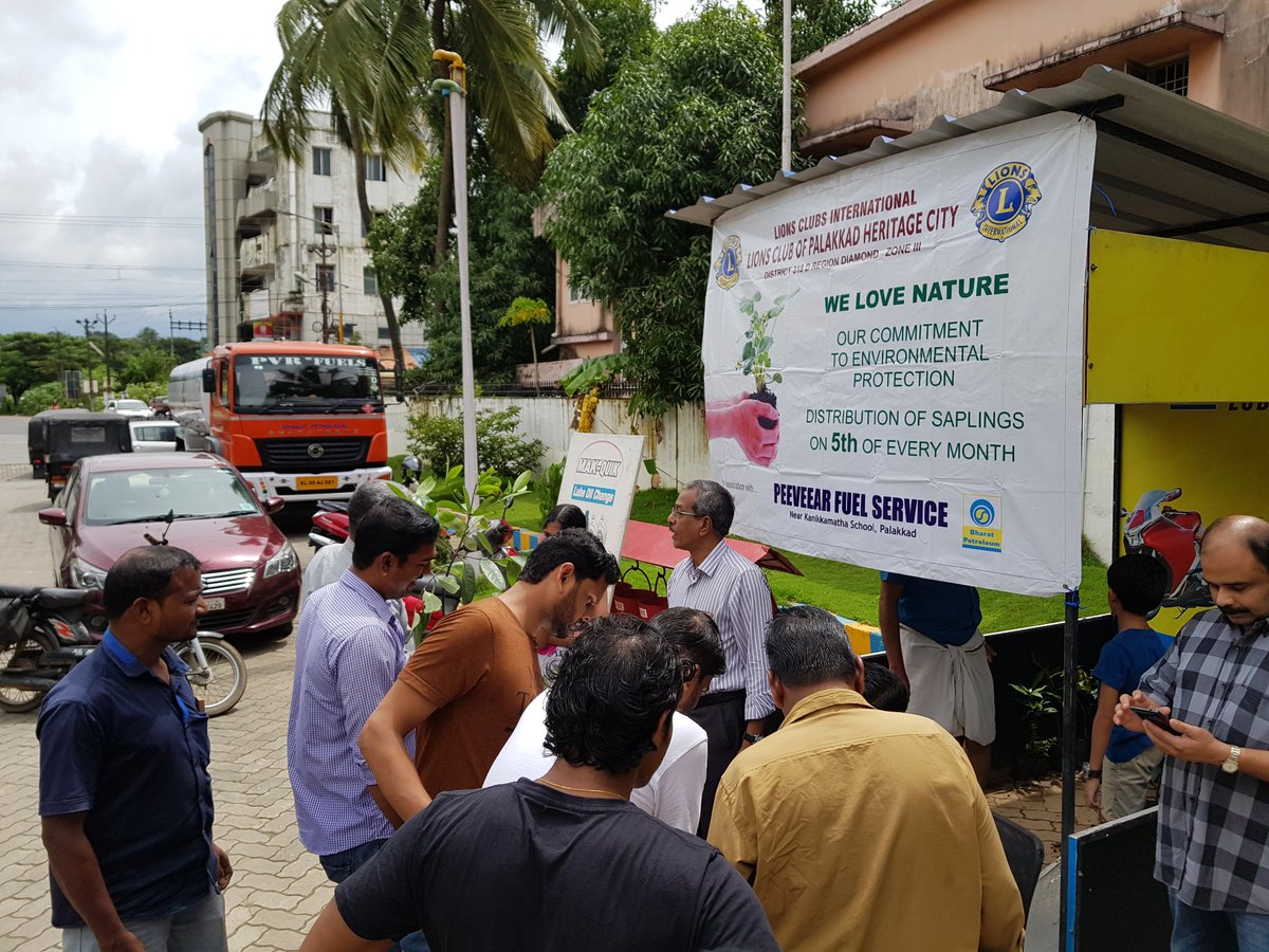 Consistency, Commitment and Camaraderie. Towards the Society and the environment we live. #SaplingDistribution #DiabeticAwareness
@kannaril @BPCLCalicutret @BPCLRetail