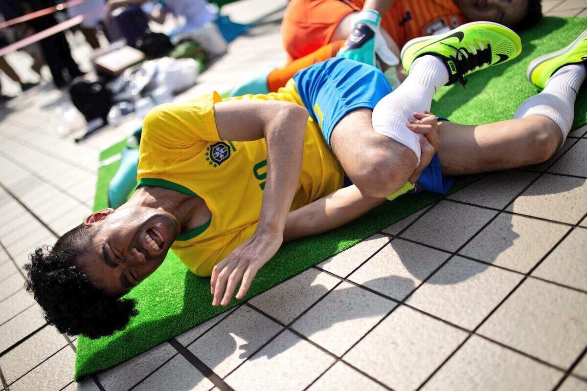 DezainMag's tweet photo. Le cosplay de l'été au Japon... #Neymar ! @dozodomo https://t.co/BdrQ81hGkM