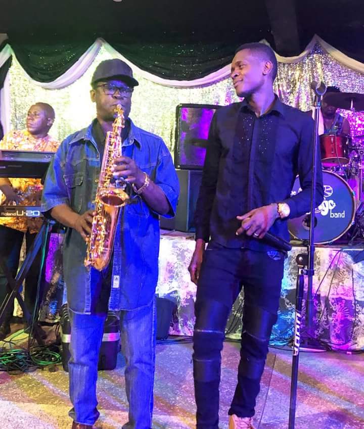 KisiraVampino's tweet photo. #legendarypic one in a #billion @JChameleone @mosesmatovu @afrigoband .@AFRIMAWARDS @CapitalFMKenya @MTVBaseAfrica @1Chameleone https://t.co/ppsaC8olbw