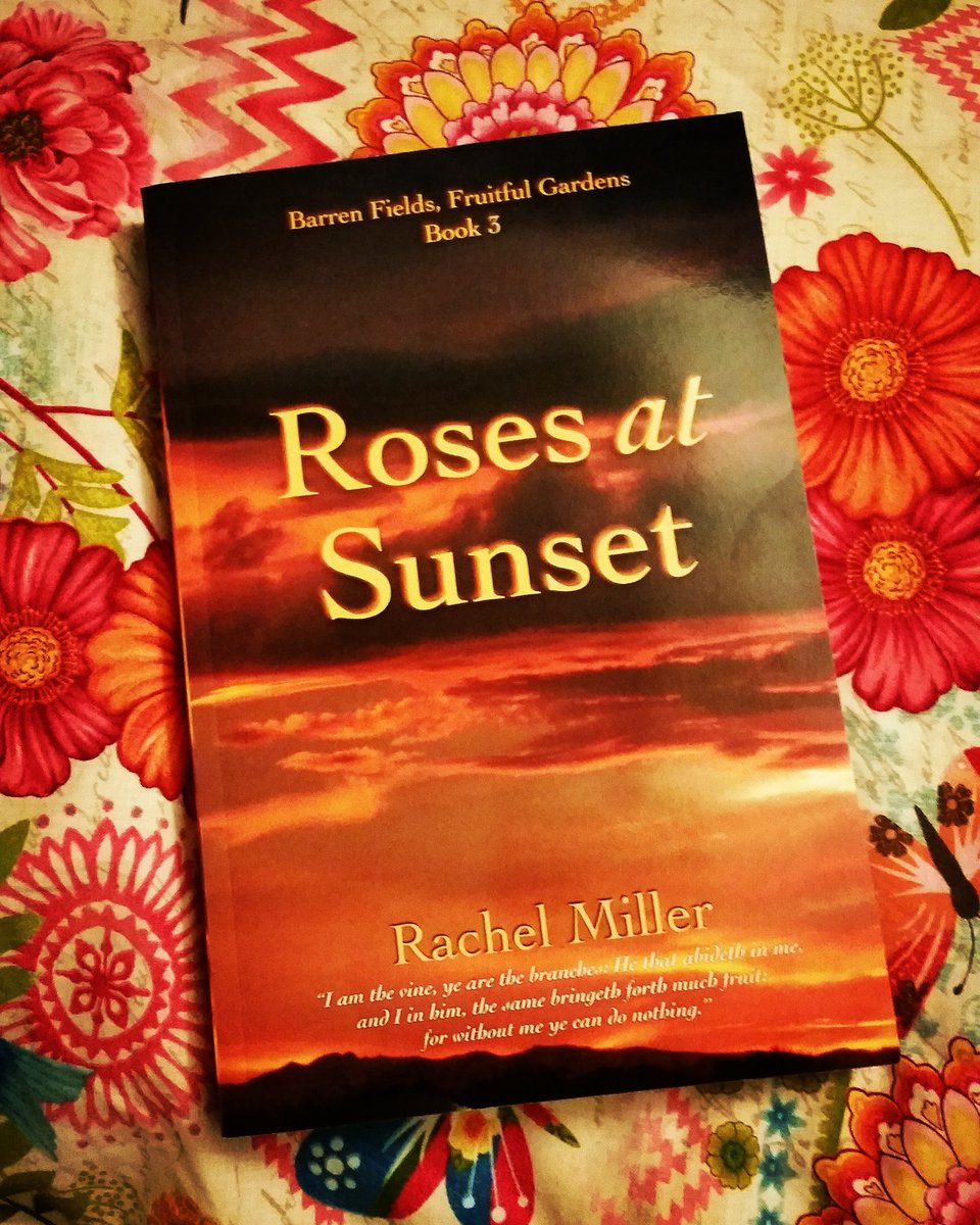 nnmaqs's tweet photo. Duties, distractions aside.
Midnight reading.
Finally, book 3.
#schoolprephasbegun #butsummerisntoveryet #midnightread #rosesatsunset #barrenfieldsfruitfulgardens #summerreading #book #novel #trilogy #readlocal #localwriter #montana #montanaauthor @GraceWritingSer @forbidthemnot https://t.co/h4YCX1g0wT