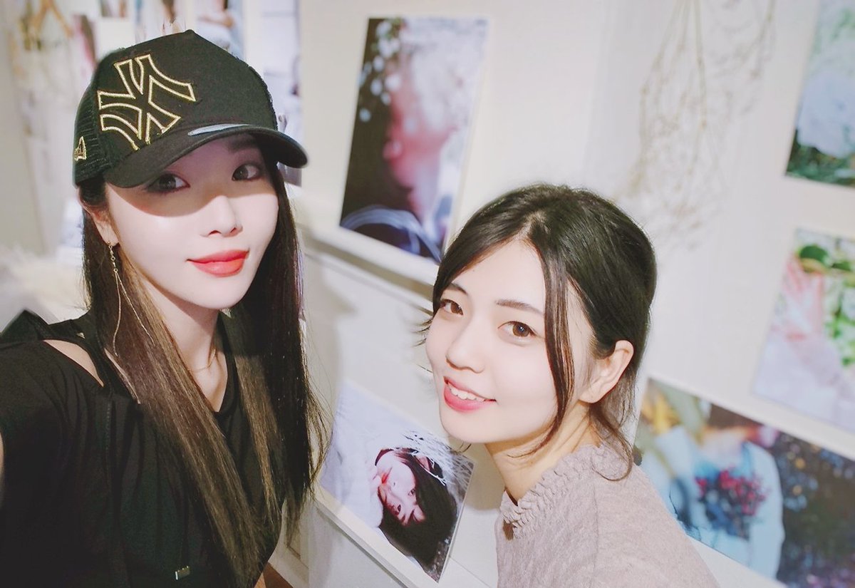 metaphysical31's tweet photo. 今日はずっとずっと会いたかった @z__makura さんの展示に行ってきました。
素敵な写真といい香りと切ない読み物のおかけで、しばらく眠っていた私のセンチメンタルが爆発😂
まえかさんは、女子高時代に同級生として出会ってみたかったなぁと、そんな風に思わせてくれる人でした。 https://t.co/er8kdDWYMd