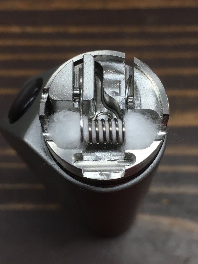 Jouji_ippanjin's tweet photo. 【勝手におすすめセットアップ11】
EDEN MODS SALIX RDA
Kanthal24g 3mm芯 スペースド6wrap 0.6Ω
コイル幅を写真のようにデッキ内部の幅と合わせる。コイルの高さはガイドライン通りでOK👌
エアホールは最大で😋
濃すぎずずっと吸えるセットアップです!お試しあれ🙏
#vape #jaqsperch #ejuicepub https://t.co/cAajNDso8h