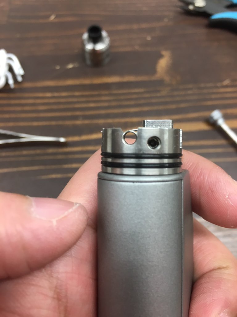 Jouji_ippanjin's tweet photo. 【勝手におすすめセットアップ11】
EDEN MODS SALIX RDA
Kanthal24g 3mm芯 スペースド6wrap 0.6Ω
コイル幅を写真のようにデッキ内部の幅と合わせる。コイルの高さはガイドライン通りでOK👌
エアホールは最大で😋
濃すぎずずっと吸えるセットアップです!お試しあれ🙏
#vape #jaqsperch #ejuicepub https://t.co/cAajNDso8h