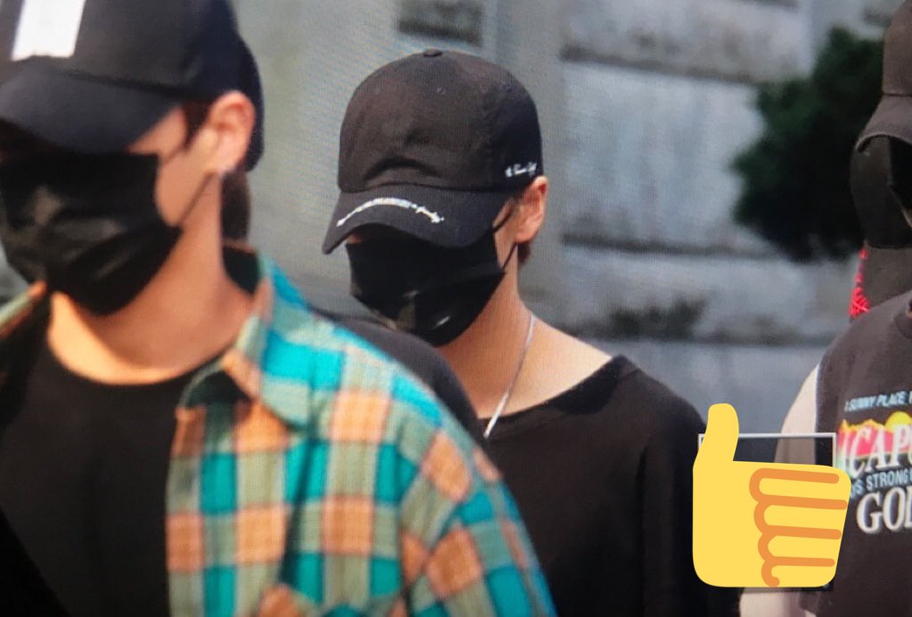 980403com's tweet photo. 180812 지코 콘서트

가려도 숨길 수 없는 잘생김 ,,, (∗❛⌄❛∗) 

#ATEEZ #에이티즈 #박성화 #성화 #ParkSeongHwa #SeongHwa https://t.co/YWXmtli7v0