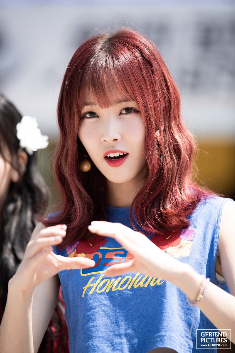 GFRDPIX's tweet photo. 18-07-21 #여자친구 #GFRIEND #Summer_Mini_Album #Sunny_Summer 미니팬미팅
#유주 https://t.co/3BxBdyFVV6
#신비 https://t.co/PG4UWsoujN
#엄지 https://t.co/VmrJ5IKO8L https://t.co/oU3XRDEOZP