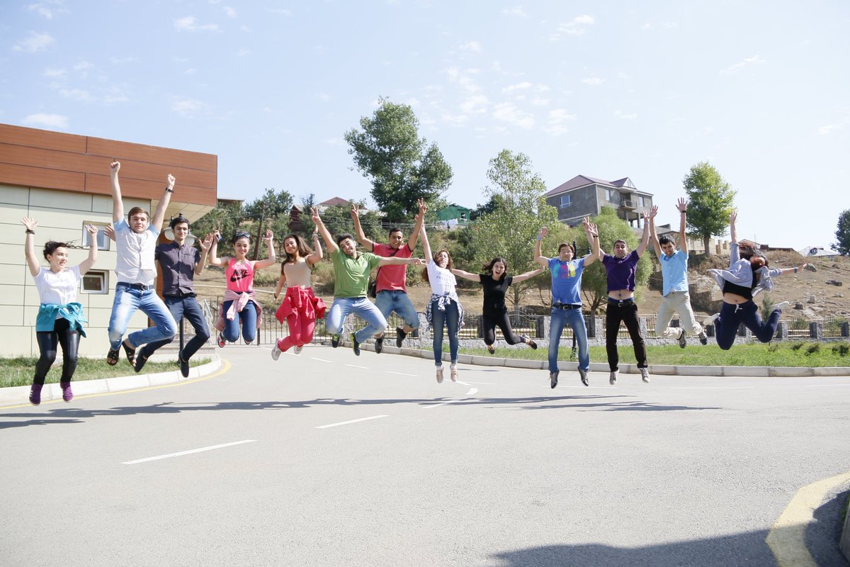 mun_azerbaijan's tweet photo. Happy #InternationalYouthDay :)
#MunAzeEmotions
#MunAze #MUNAzerbaijan #MunMatters #StepIntoShoesOfADiplomat #MunFamily #MUNification #MUNique #YouthDay https://t.co/SQUjSY8yL8