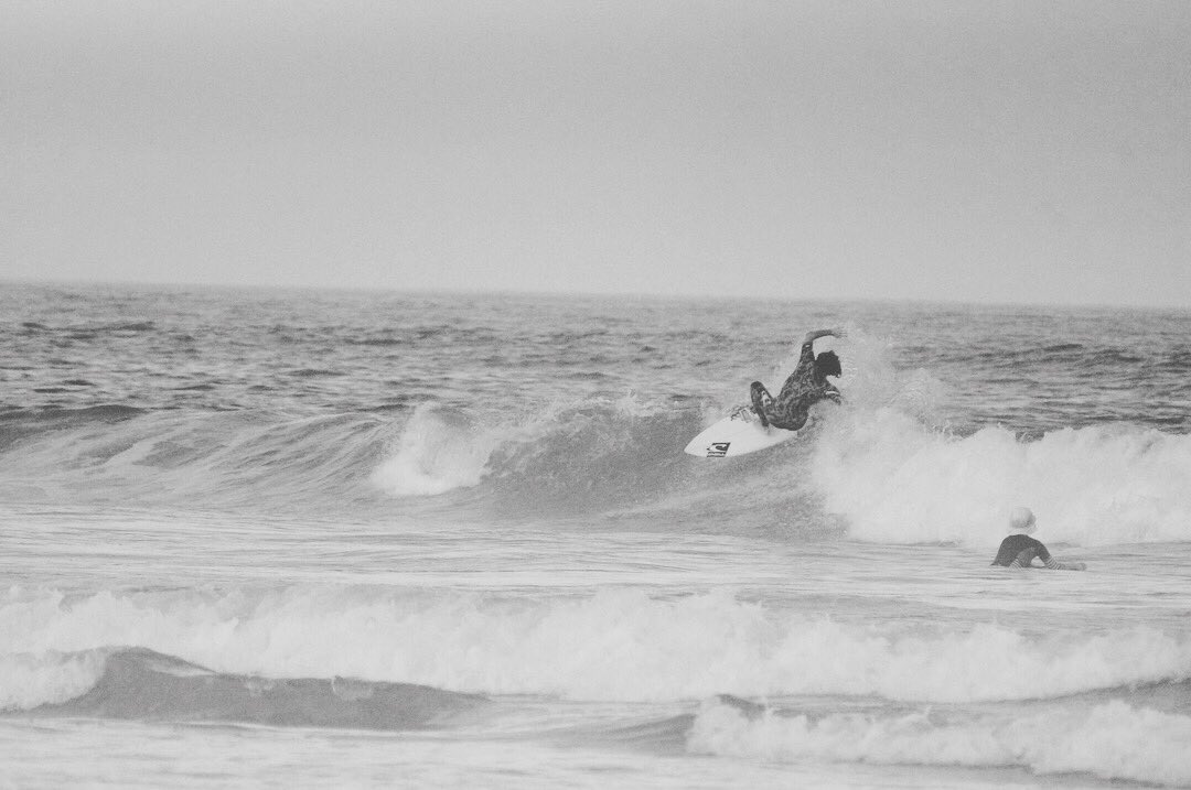 m1uraka1to's tweet photo. 80’s📜🥀
Gooooo to Myzk💥
#myusurfboards #oneillwetsuits
#oneilljapan #oneill #teamoneill
#thaculturebrothers #tcbstore
#deeworks #bandelofficial
#creaturesofleisure #freestylewatch
#futuresfin #maneuverlinesurf
#glassworks #tsunamuraroof
Phot by @NayuSutthy 📸📸📸 https://t.co/YZllr2xABk