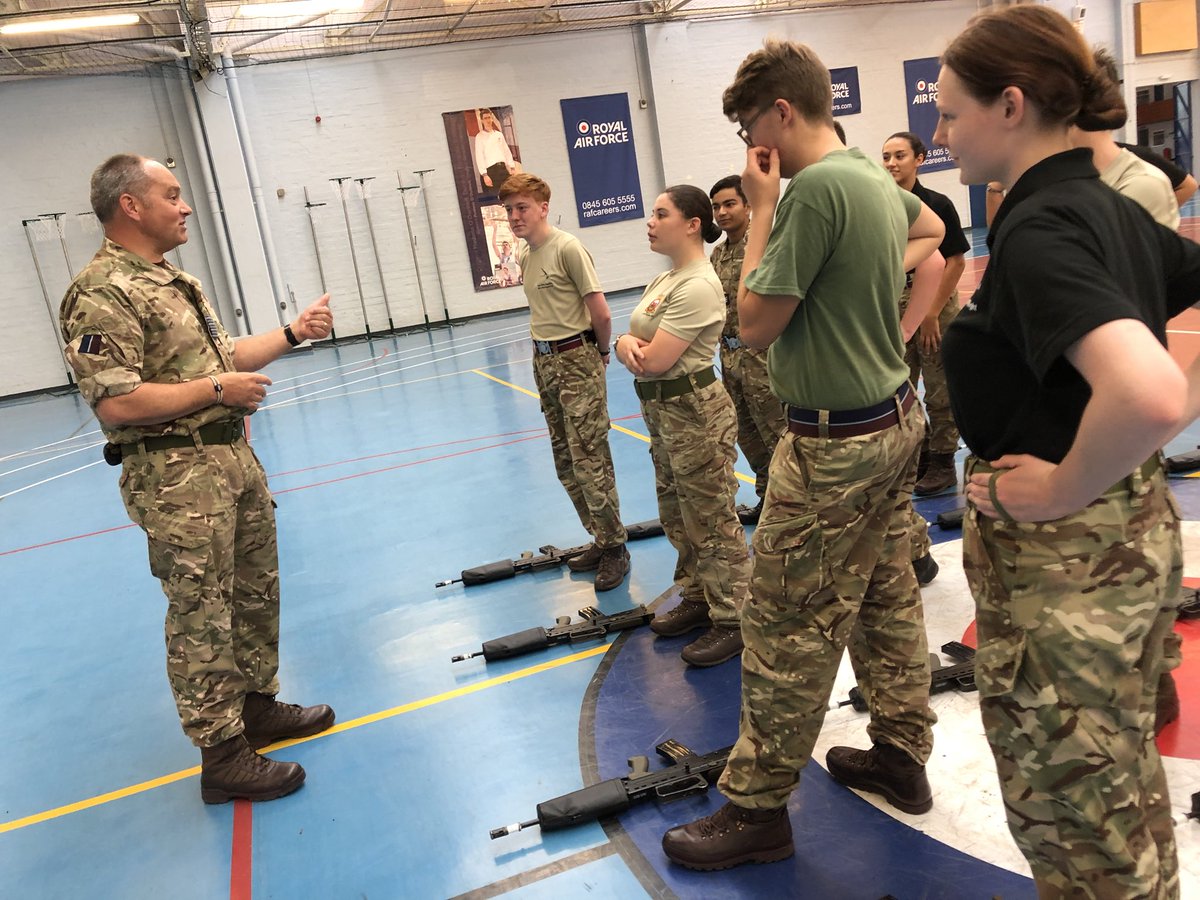 WandWAirCadets's tweet photo. Regional Ceremonial Flight at @MODStAthan have been joined by Gp Capt Simon this afternoon - he’s watched some practice, had a chat about all things @aircadets, and even joined in with some rifle drill training! #drillies #whatwedo https://t.co/rqZGseznvD