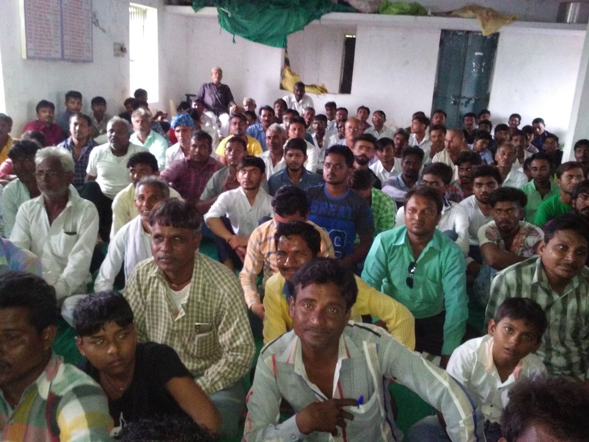 Kalpesh69757121's tweet photo. આજરોજ પાટણ ખાતે ગુજરાત ક્ષત્રિય ઠાકોર સેના ની જિલ્લા પ્રમુખ જીભાજી સાહેબ ના અધ્ય���્ષ સ્થાને જિલ્લા ની કારોબારી મિટિંગ યોજાઈ https://t.co/eLz7vGr1Y1