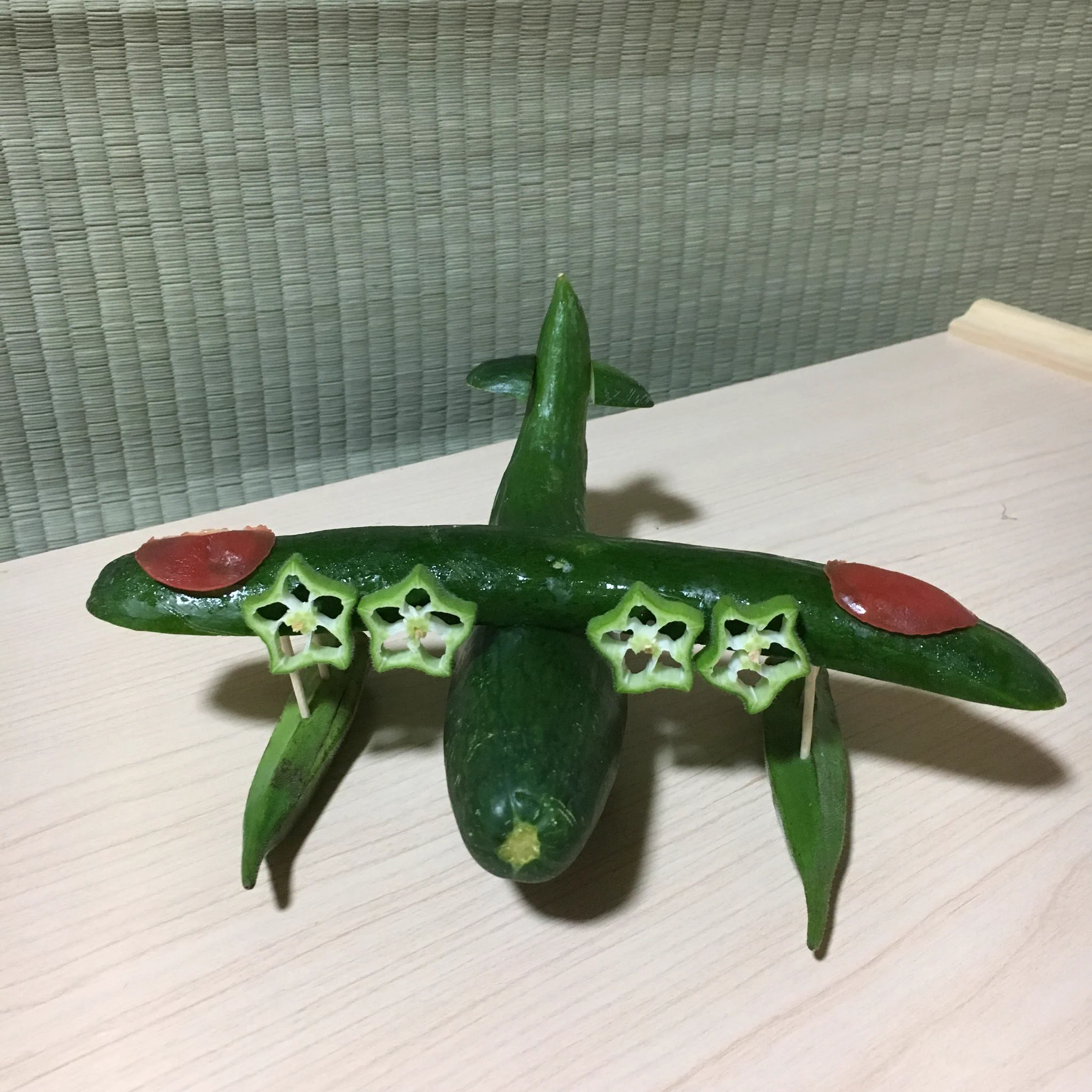 これは素敵な精霊馬！きゅうりとオクラで作った二式大艇が素敵！