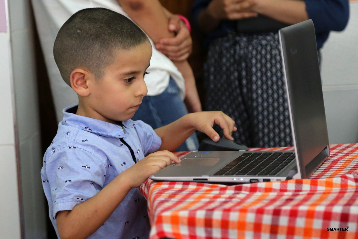 wesmarter's tweet photo. أنس يبلغ من العمر 5 أعوام وهو أصغر مشارك في SMARTER. رحلة البحث عن الأذكى بدأت، إنضم إلينا.
Anass is 5 years old, he's the youngest participant in SMARTER a General Knowledge Competition that connects students to develop ideas and build Knowledge. #WESMARTER #SMARTER https://t.co/vXCc8o15c7