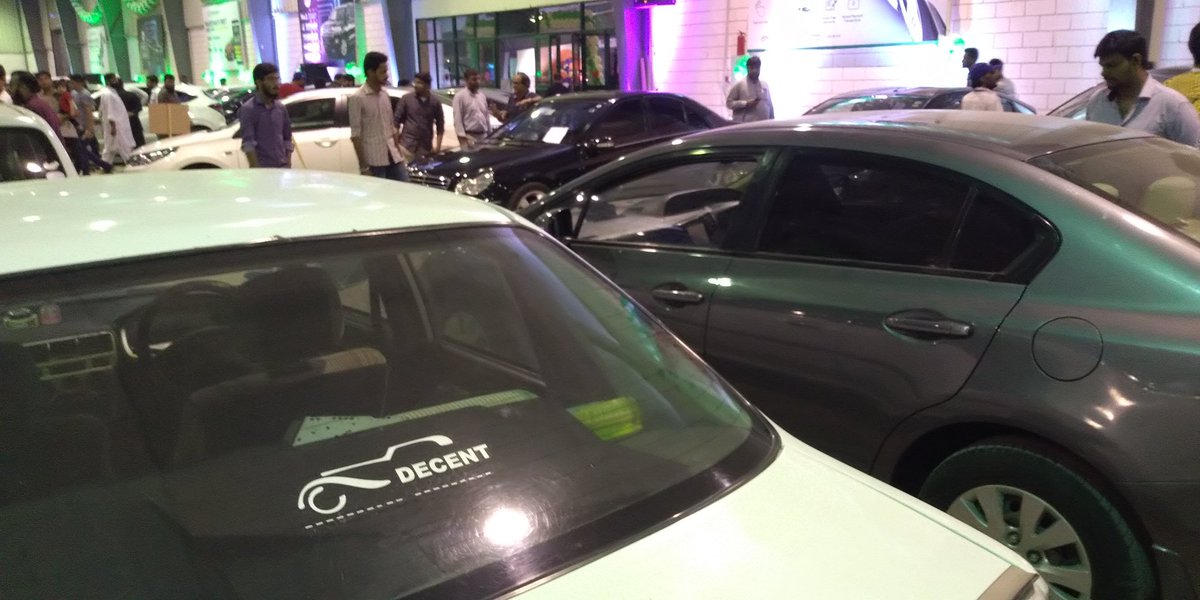 Noumaan22's tweet image. Scenes aisy hain #OlxCarFirst mei