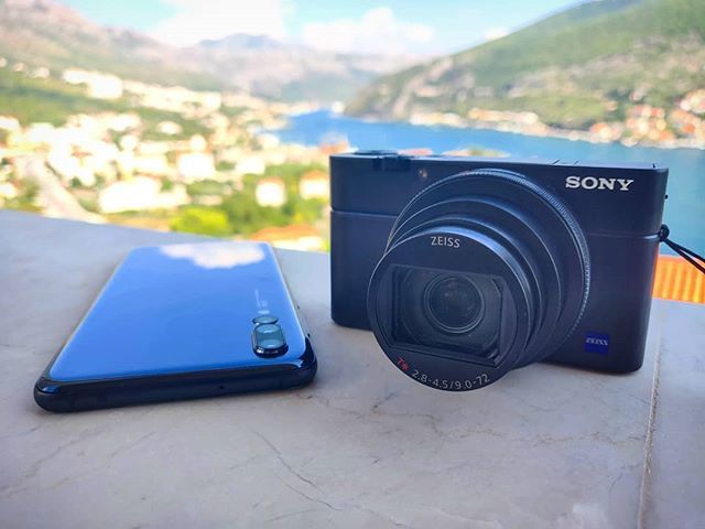Are point and click #CompactCamera dead thanks to phones like the @Huawei #P20pro? Stay tuned to #WhatGear reviews for camera comparison video...coming soon...
#RX100mk6 Vs #P20pro ift.tt/2KLWlB6