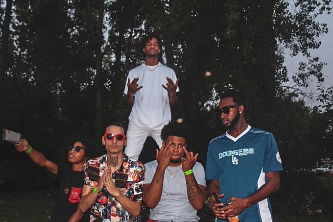 Everything zoomed in...🗣&trade;⭐⭐⭐⭐⭐ #MotionGangShit https://t.co/ubkSNPLMlY<a href="/tag/motiongangshit"class="tags">#MotionGangShit</a>