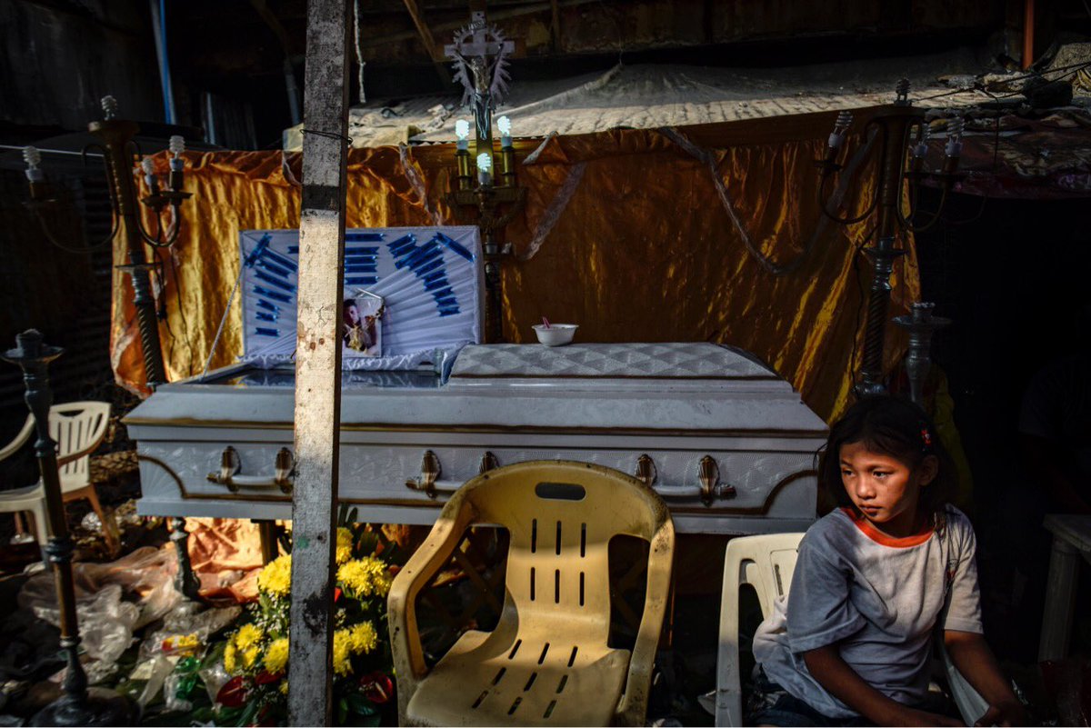 eacayan's tweet image. Urgent. I am begging on behalf of this girl's family, please help find this girl. Her name is Ma. Cristina Trasmaño, or "Tin-Tin." Tin-Tin was last seen in Helping Land, Tondo last Friday. She is 11 years old.