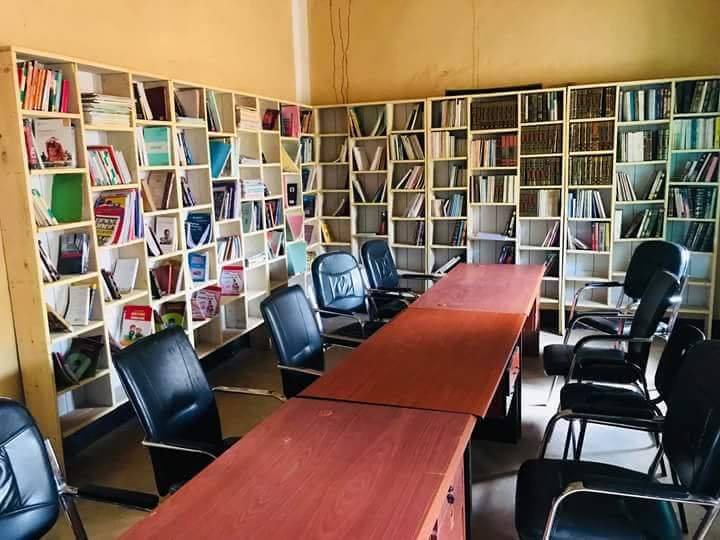 hirey9's tweet photo. Tallaabadan uu qaade mudane @SenatorAbshir waa mid aad muhiim ugu ah dadka ku nool deegaanada Galmudug. Waxan rajaynaya in dhamman xubnaha kale ee ku jira dowladda federaalka ee ku deysadaan tallaabadaan.
#CadaadoPublicLibrary #AdadoIsReading #AdadoPublicLibrary https://t.co/yG4iA8A6P5