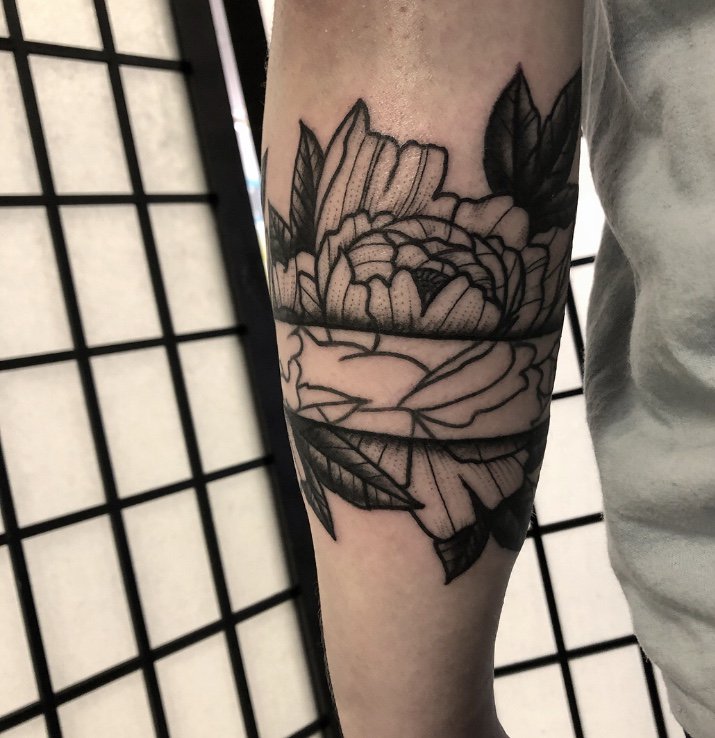 Complete peony armband for <a href="/sabrina_leonard/">Sabrina Léonard</a>