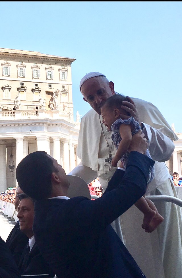 La tenerezza di #PapaFrancisco #synod2018 #Permillestrade #SiamoQui  #12Ago