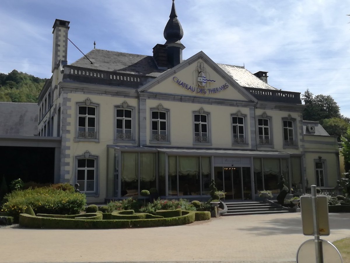 Middagmaal KVC halfweg de 'Europese' verplaatsing vr de beker van België in Givry.