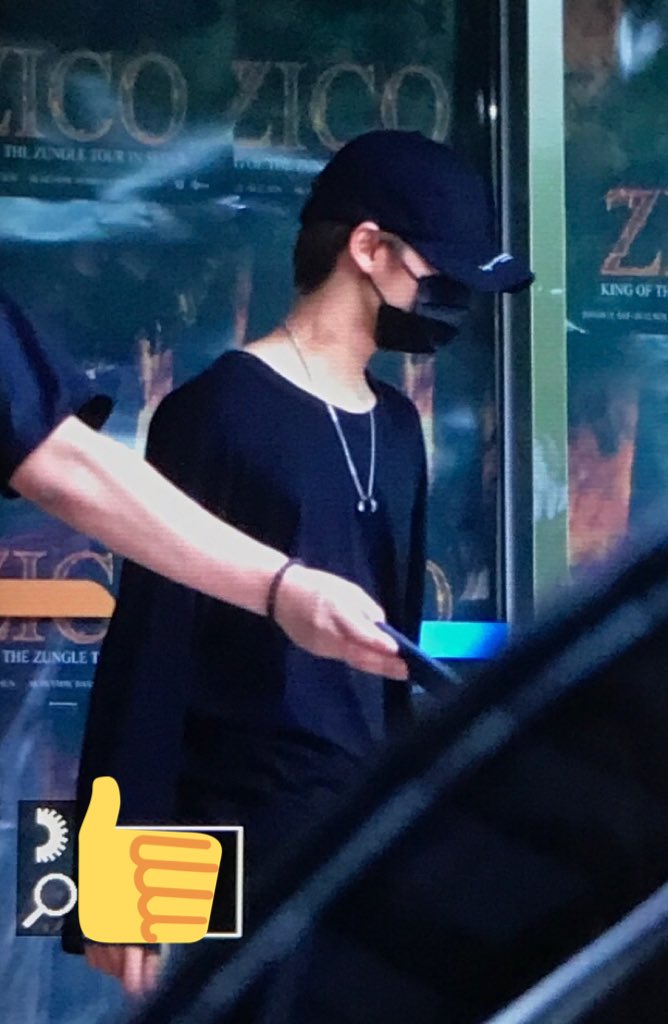 980403com's tweet photo. 180812 지코 콘서트

조심히 들어가요 ~ ~ 👋🏻

#ATEEZ #에이티즈 #박성화 #성화 #ParkSeongHwa #SeongHwa https://t.co/m3O8MK5bzn