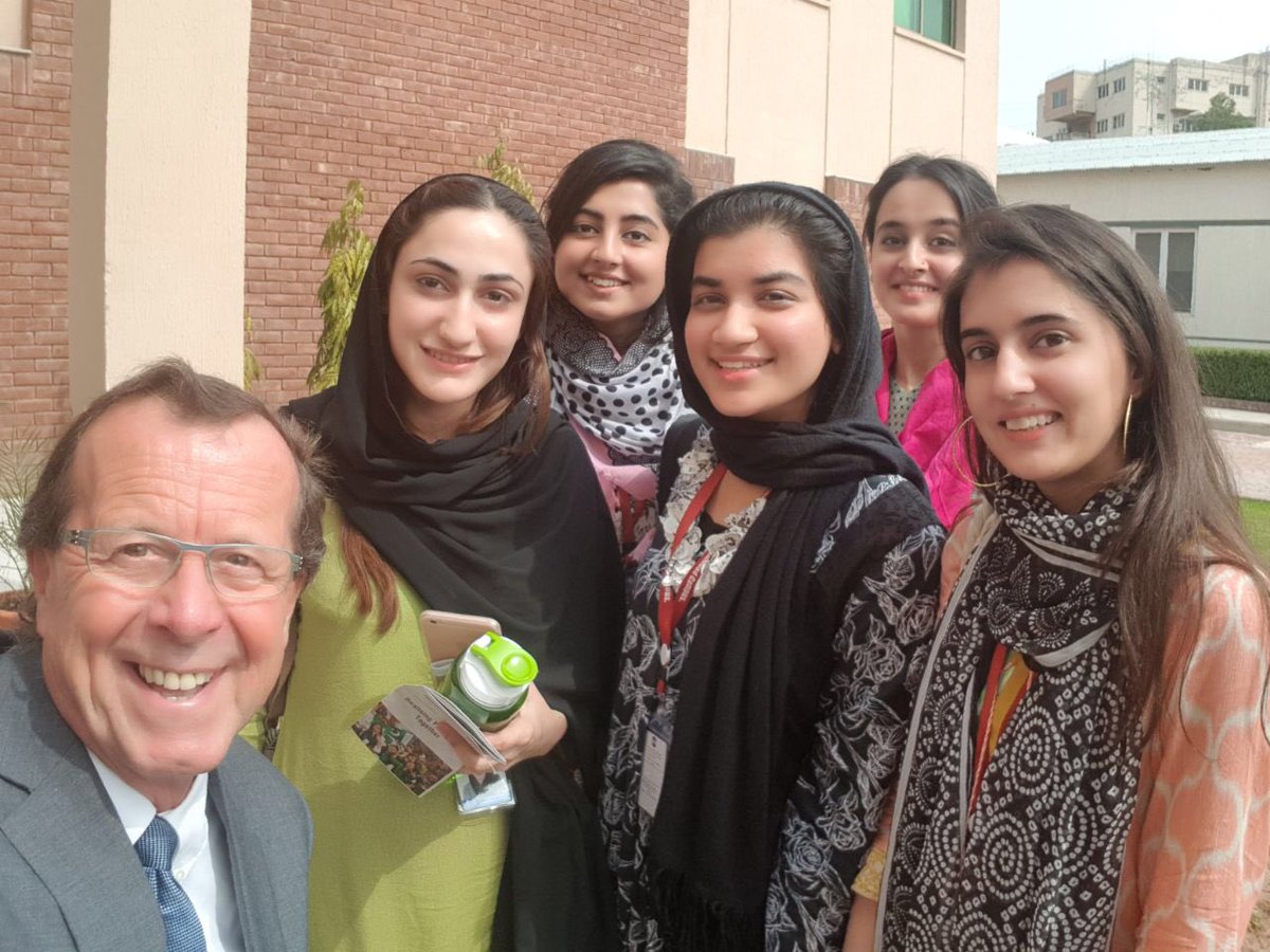 GermanyinPAK's tweet photo. The #InternationalYouthDay belongs to my young followers! Be curious and be brave! You are the future of #Pakistan! I believe in you! #RealisingPotentialstogether https://t.co/QoMcH29o8Y