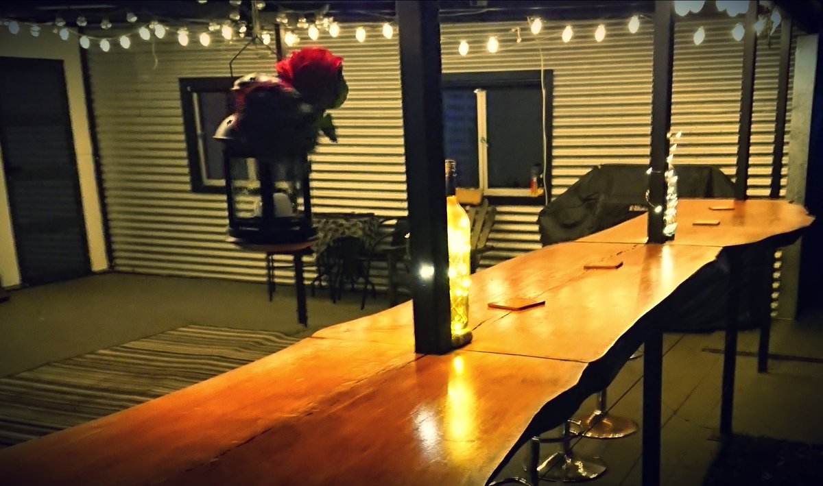 KGDrums's tweet photo. Finish off the weekend with a few cocktails of cocktails. #beer #wine #spirits #bar #chill #cocktails https://t.co/t9aU9acghd