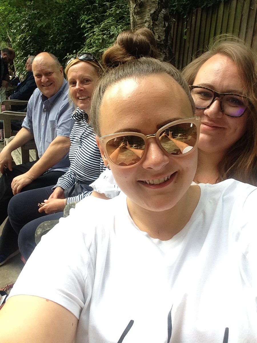 xCharrrx's tweet photo. #ENGvIND  family day out ✌🏼 https://t.co/b9HwNnSdVB